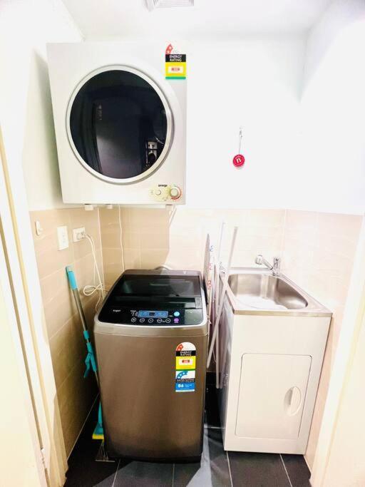 Apartment In Turrella Сидни Екстериор снимка